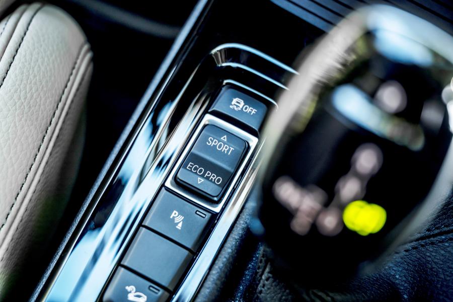 Детали интерьера BMW X1 xDrive25d xLine (F48) 2019 года  (WW) (фото 67 из 99)